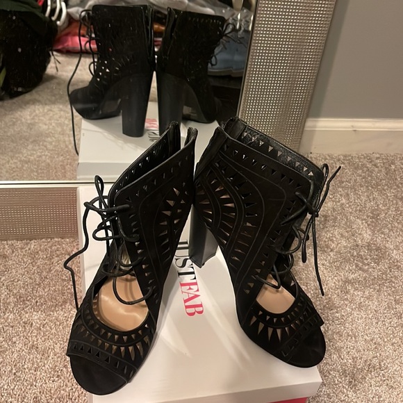 JUSTFAB Tracey heels - Picture 4 of 5